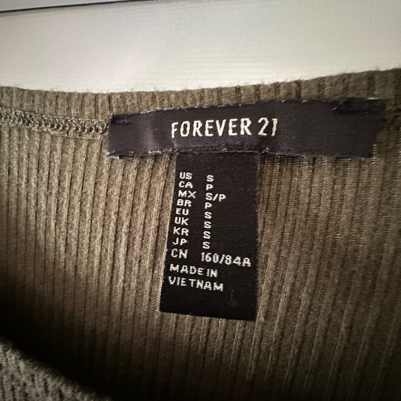 Olive green flowy mini dress - Picture 3 of 4